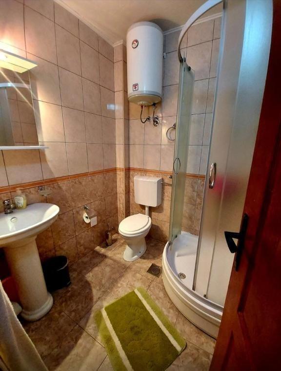 Majero Apartments يوتجيها المظهر الخارجي الصورة