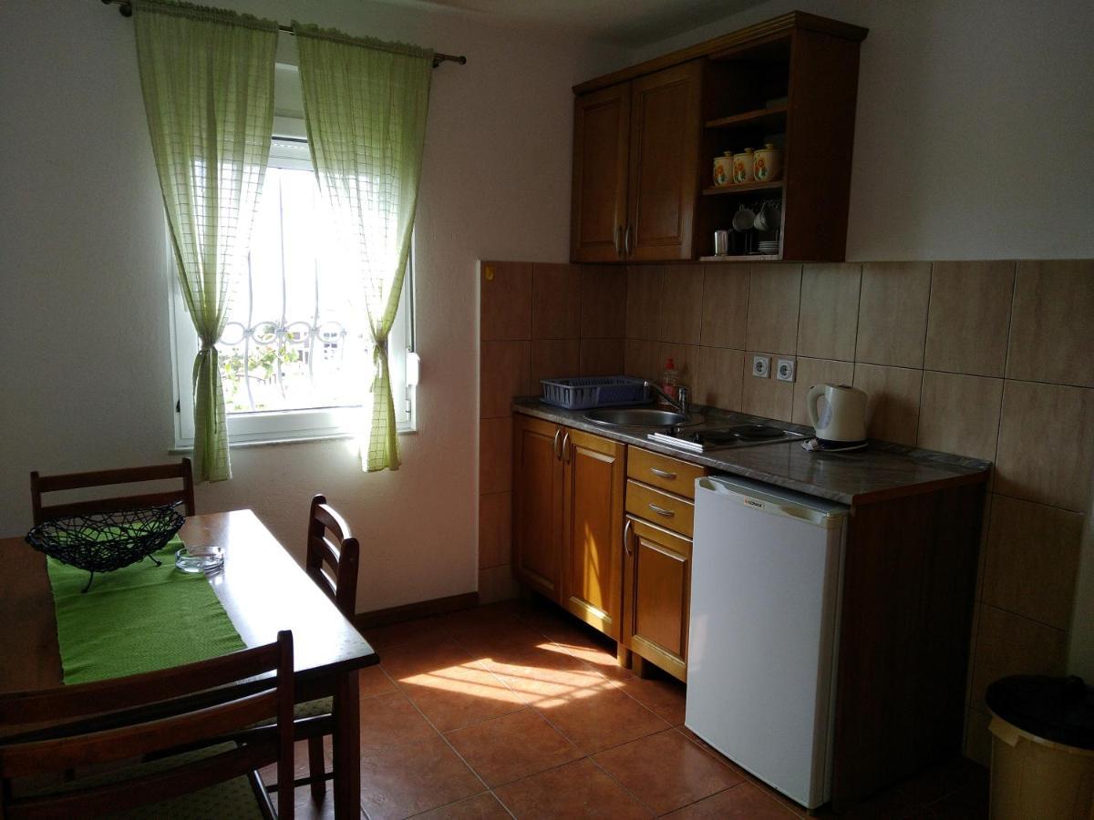 Majero Apartments يوتجيها المظهر الخارجي الصورة